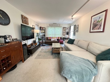 217 Thorndike St, Cambridge, Massachusetts, 2 Bedrooms Bedrooms, 4 Rooms Rooms,1 BathroomBathrooms,Residential Lease,For Rent,Thorndike St,73546624