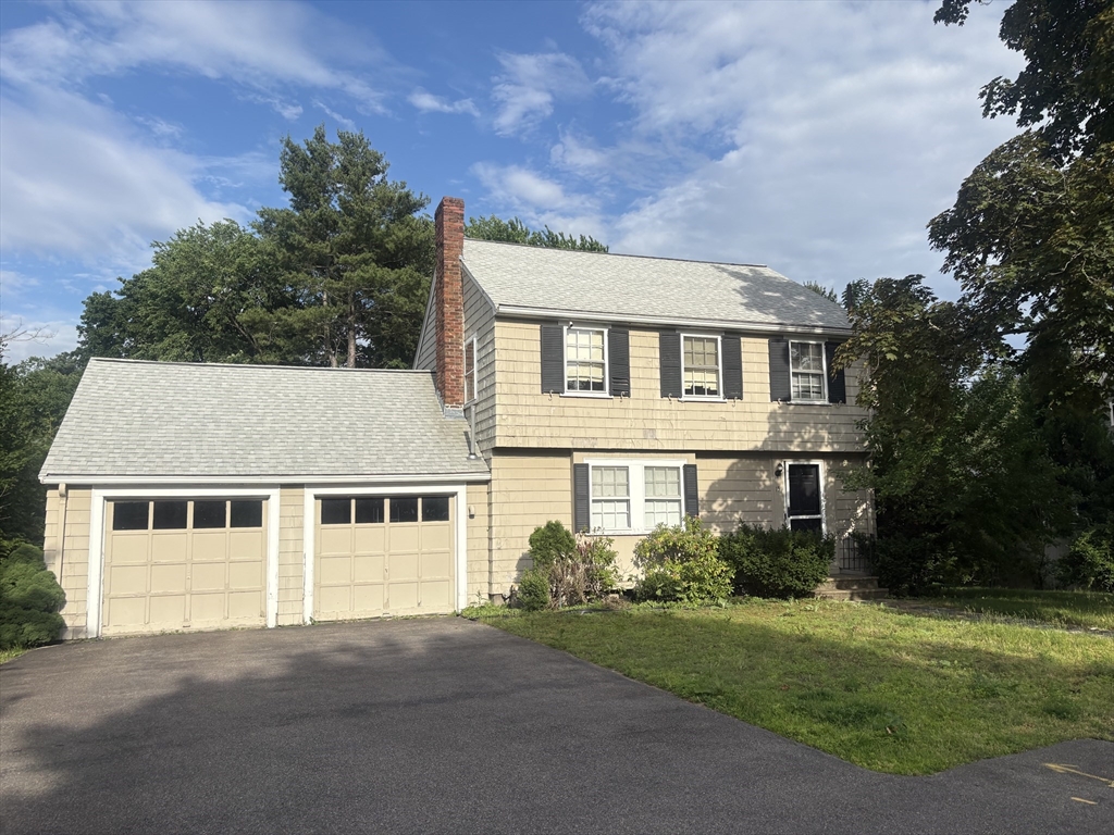 15 Berkshire Rd, Needham, Massachusetts, 3 Bedrooms Bedrooms, 7 Rooms Rooms,1.5 BathroomsBathrooms,Residential,For Sale,Berkshire Rd,73546633
