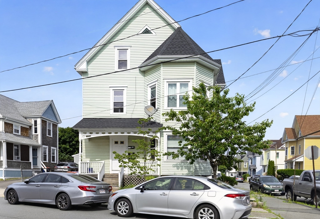 304 Summer St, New Bedford, Massachusetts, 9 Bedrooms Bedrooms, 18 Rooms Rooms,3 BathroomsBathrooms,Residential Income,For Sale,Summer St,73546641