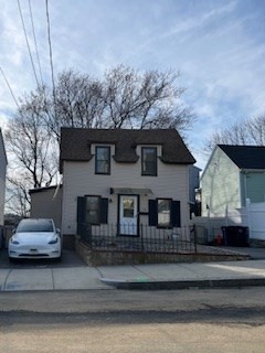 75 Summer St, Revere, Massachusetts, 3 Bedrooms Bedrooms, 6 Rooms Rooms,2 BathroomsBathrooms,Residential Lease,For Rent,Summer St,73503639