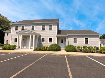 100 Dillingham Ave, Falmouth, Massachusetts, 2 Bedrooms Bedrooms, 5 Rooms Rooms,1 BathroomBathrooms,Residential,For Sale,Dillingham Ave,73546693