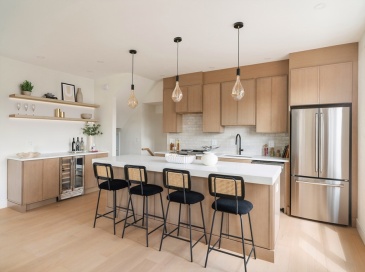 60 Franklin St, Somerville, Massachusetts, 4 Bedrooms Bedrooms, 6 Rooms Rooms,2.5 BathroomsBathrooms,Residential,For Sale,Franklin St,73546704