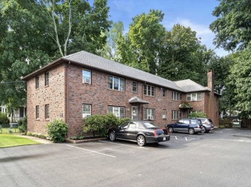 600 Cabot St, Beverly, Massachusetts, 2 Bedrooms Bedrooms, 3 Rooms Rooms,1 BathroomBathrooms,Residential Lease,For Rent,Cabot St,73546793