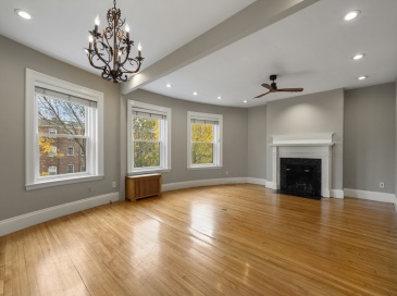 1011 Beacon St, Brookline, Massachusetts, 2 Bedrooms Bedrooms, 5 Rooms Rooms,1 BathroomBathrooms,Residential Lease,For Rent,Beacon St,73546796