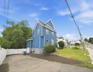582 Main St, Leominster, Massachusetts, 5 Bedrooms Bedrooms, 12 Rooms Rooms,2.5 BathroomsBathrooms,Residential,For Sale,Main St,73546801
