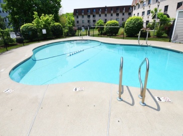 135 Grove St, Rockland, Massachusetts, 1 Bedroom Bedrooms, 3 Rooms Rooms,1 BathroomBathrooms,Residential Lease,For Rent,Grove St,73546578