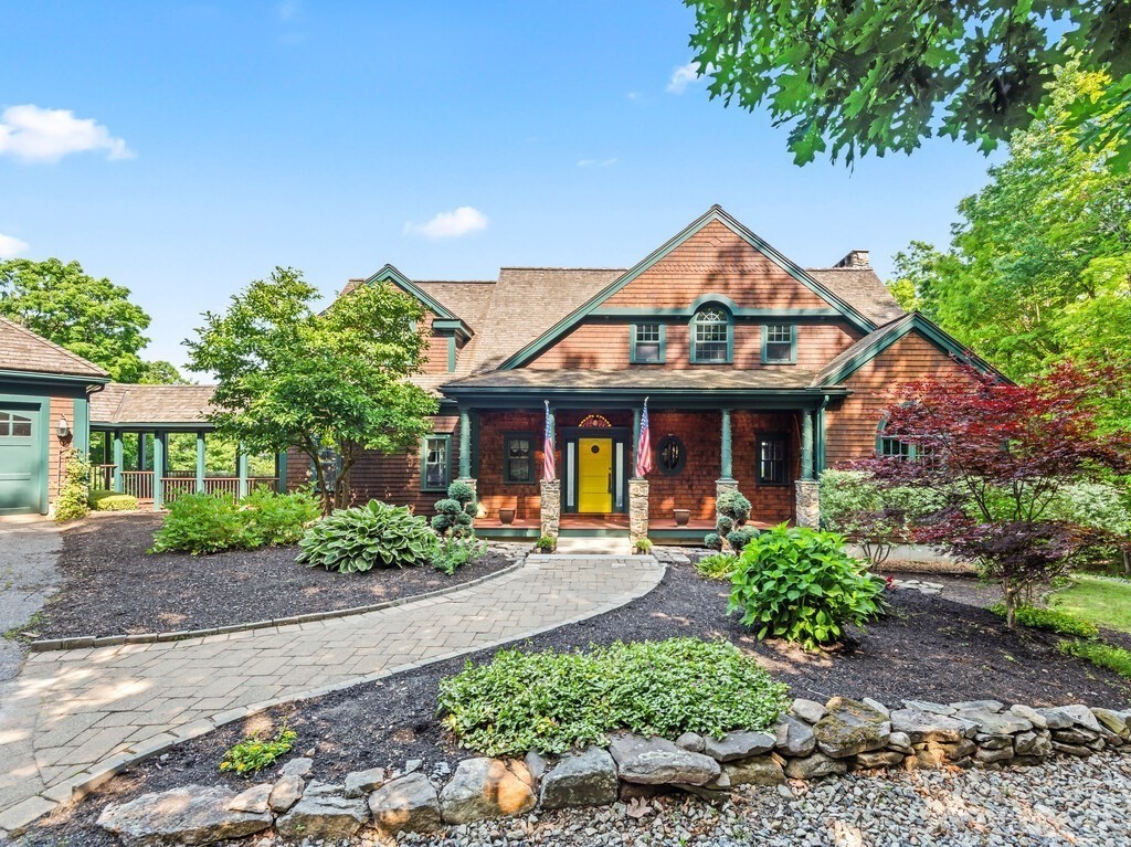 150 Mountain Rd, Princeton, Massachusetts, 5 Bedrooms Bedrooms, 10 Rooms Rooms,5.5 BathroomsBathrooms,Residential,For Sale,Mountain Rd,73546698