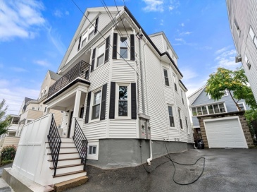22 Charnwood Rd, Somerville, Massachusetts, 3 Bedrooms Bedrooms, 8 Rooms Rooms,2 BathroomsBathrooms,Residential,For Sale,Charnwood Rd,73546593