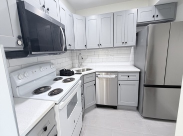 500 Washington St, Quincy, Massachusetts, 2 Bedrooms Bedrooms, 5 Rooms Rooms,2 BathroomsBathrooms,Residential Lease,For Rent,Washington St,73547001