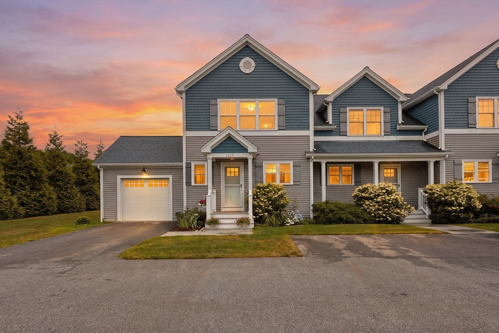 12 Ocean Pines Dr, Bourne, Massachusetts, 2 Bedrooms Bedrooms, 4 Rooms Rooms,2.5 BathroomsBathrooms,Residential,For Sale,Ocean Pines Dr,73547005