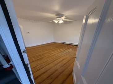 13 North Park Street, Watertown, Massachusetts, 3 Rooms Rooms,1 BathroomBathrooms,Residential Lease,For Rent,North Park Street,73547013