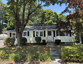54 Barbara Ln, Weymouth, Massachusetts, 3 Bedrooms Bedrooms, 7 Rooms Rooms,1 BathroomBathrooms,Residential,For Sale,Barbara Ln,73546850