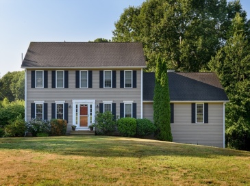 9 Cameron Drive, Rutland, Massachusetts, 3 Bedrooms Bedrooms, 8 Rooms Rooms,2.5 BathroomsBathrooms,Residential,For Sale,Cameron Drive,73546859