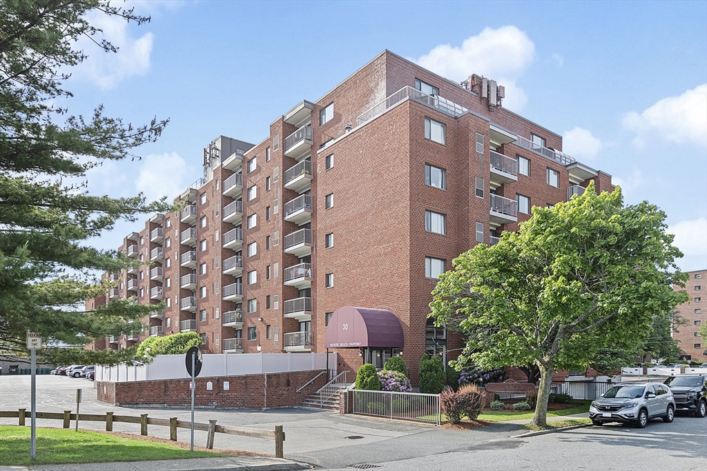 30 Revere Beach Pkwy, Medford, Massachusetts, 2 Bedrooms Bedrooms, 5 Rooms Rooms,2 BathroomsBathrooms,Residential,For Sale,Revere Beach Pkwy,73546831