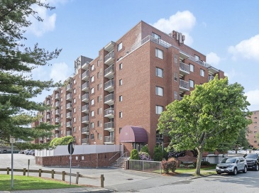 30 Revere Beach Pkwy, Medford, Massachusetts, 2 Bedrooms Bedrooms, 5 Rooms Rooms,2 BathroomsBathrooms,Residential,For Sale,Revere Beach Pkwy,73546831