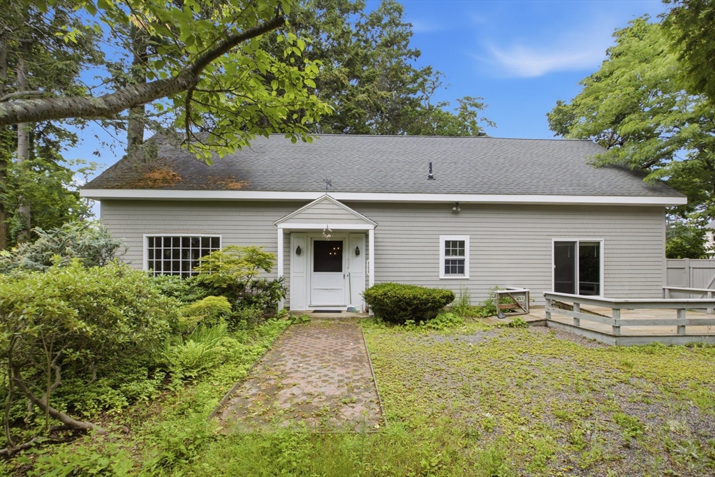 31 Ober St, Beverly, Massachusetts, 3 Bedrooms Bedrooms, 9 Rooms Rooms,1.5 BathroomsBathrooms,Residential,For Sale,Ober St,73546763