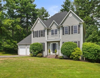 40 Flannery Ln, Wrentham, Massachusetts, 4 Bedrooms Bedrooms, 6 Rooms Rooms,2.5 BathroomsBathrooms,Residential,For Sale,Flannery Ln,73546827