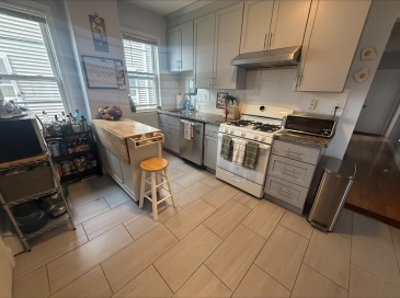 29 Waverly St, Boston, Massachusetts, 3 Bedrooms Bedrooms, 5 Rooms Rooms,1 BathroomBathrooms,Residential Lease,For Rent,Waverly St,73546895