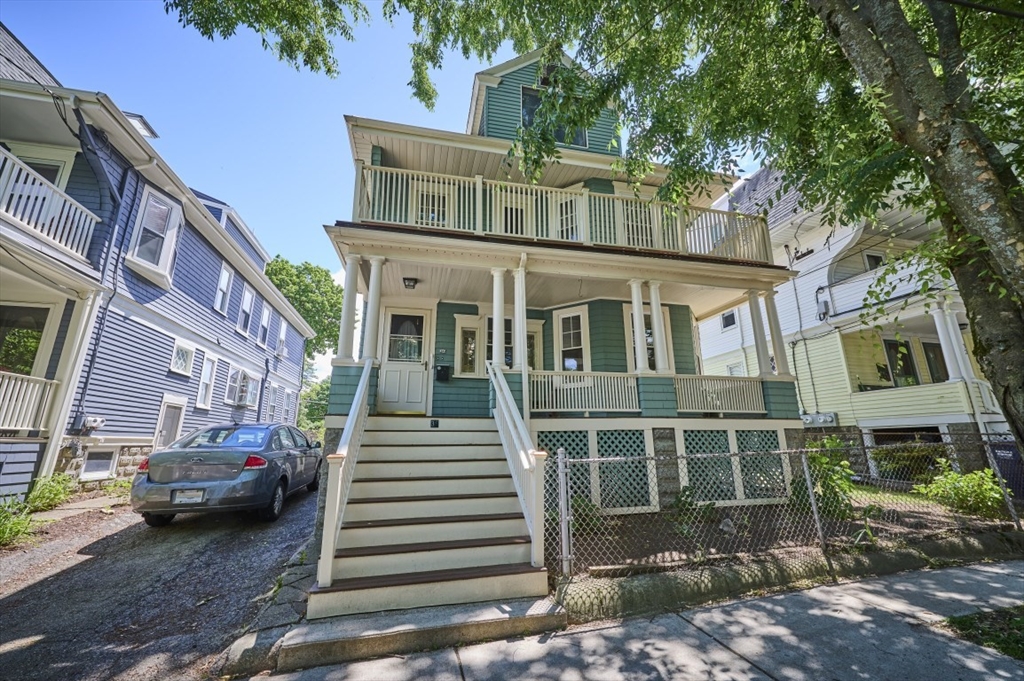36 Granville Rd, Cambridge, Massachusetts, 2 Bedrooms Bedrooms, 5 Rooms Rooms,1 BathroomBathrooms,Residential Lease,For Rent,Granville Rd,73537924