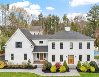 88 Teakettle Lane, Duxbury, Massachusetts, 4 Bedrooms Bedrooms, 12 Rooms Rooms,3.5 BathroomsBathrooms,Residential,For Sale,Teakettle Lane,73514806