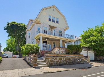 1536 Centre St, Boston, Massachusetts, 2 Bedrooms Bedrooms, 5 Rooms Rooms,1 BathroomBathrooms,Residential,For Sale,Centre St,73529701