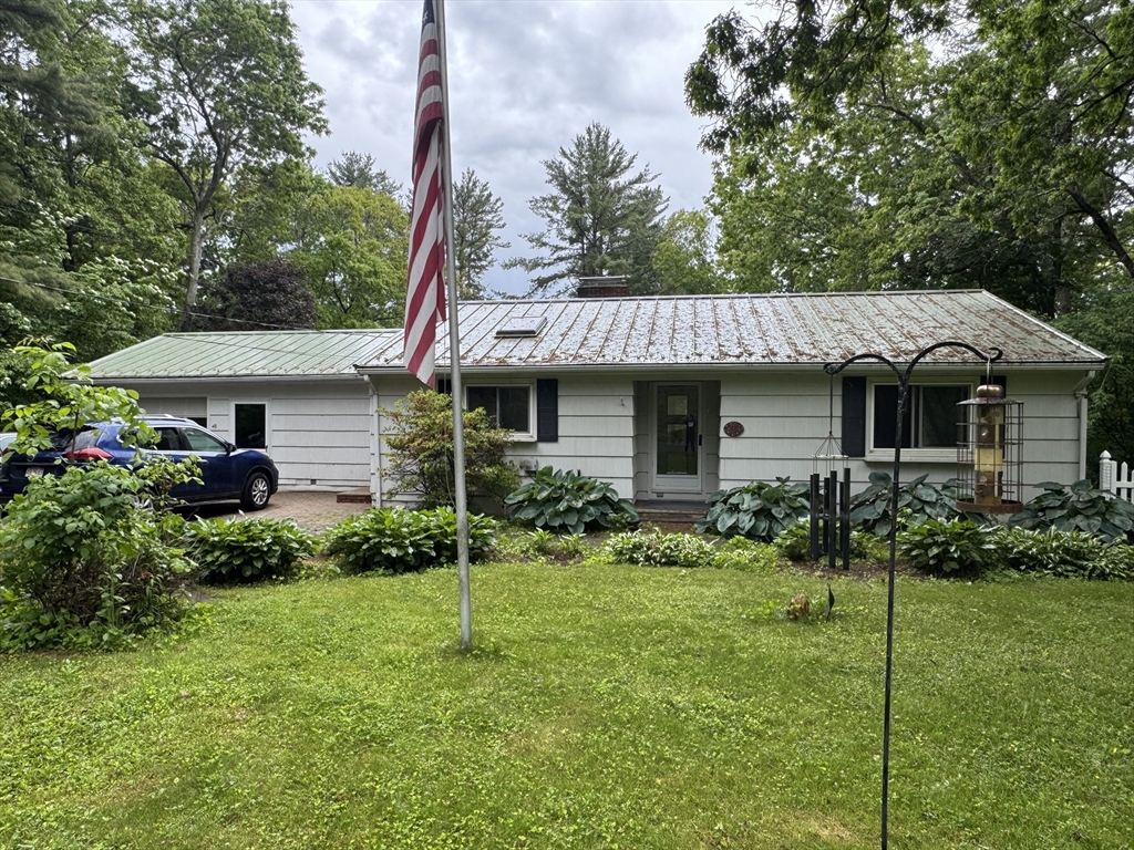 48 Clearview Dr, West Brookfield, Massachusetts, 4 Bedrooms Bedrooms, 10 Rooms Rooms,2 BathroomsBathrooms,Residential,For Sale,Clearview Dr,73527797