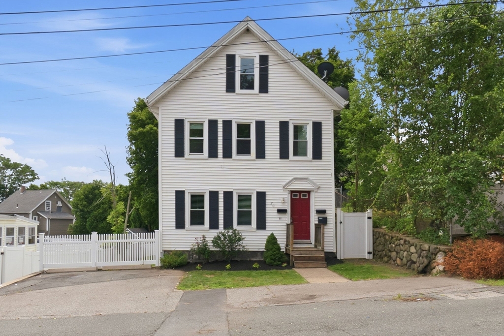 20 Otis St, Wakefield, Massachusetts, 4 Bedrooms Bedrooms, 11 Rooms Rooms,2 BathroomsBathrooms,Residential Income,For Sale,Otis St,73546627