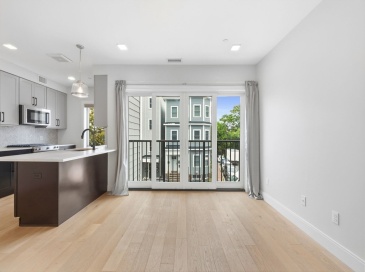 287 Maverick St, Boston, Massachusetts, 2 Bedrooms Bedrooms, 4 Rooms Rooms,1 BathroomBathrooms,Residential,For Sale,Maverick St,73546931