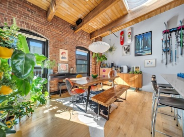 21 Wormwood St, Boston, Massachusetts, 2 Bedrooms Bedrooms, 3 Rooms Rooms,1 BathroomBathrooms,Residential,For Sale,Wormwood St,73546933