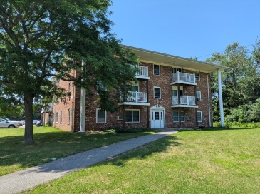 16 Woodman Way, Newburyport, Massachusetts, 2 Bedrooms Bedrooms, 4 Rooms Rooms,1 BathroomBathrooms,Residential,For Sale,Woodman Way,73546950 16 Woodman Way, Newburyport, Massachusetts, 2 Bedrooms Bedrooms, 4 Rooms Rooms,1 BathroomBathrooms,Residential,For Sale,Woodman Way,73546950