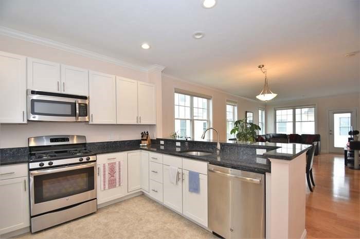 855 Main, Woburn, Massachusetts, 2 Bedrooms Bedrooms, 6 Rooms Rooms,2 BathroomsBathrooms,Residential Lease,For Rent,Main,73546951