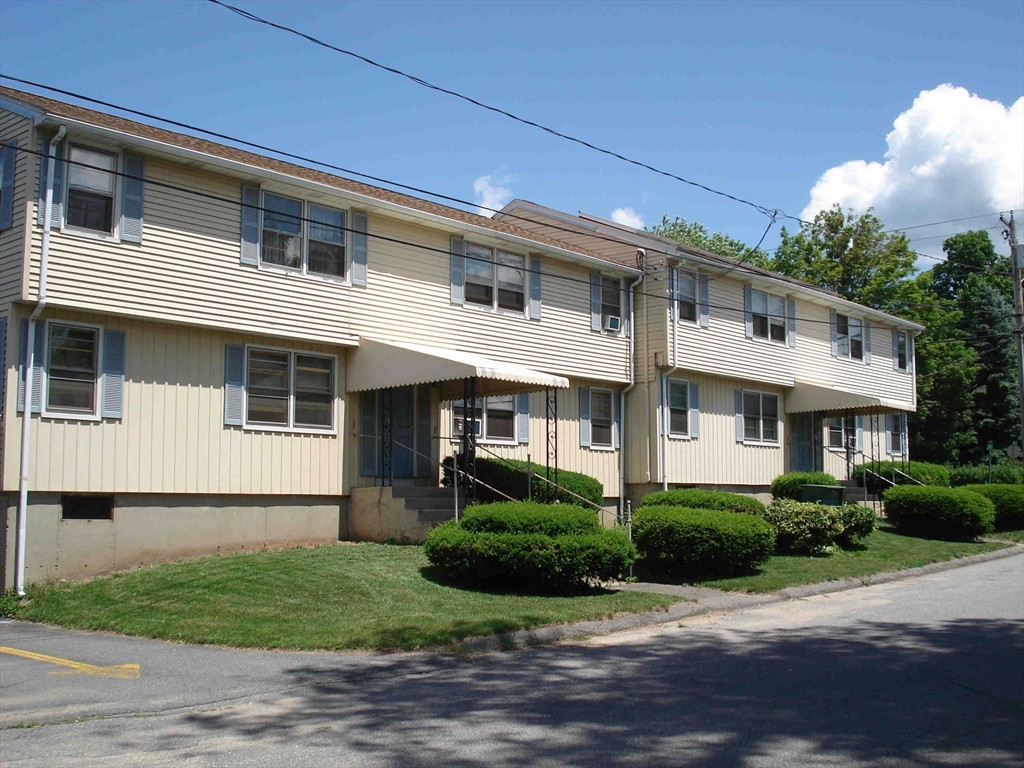 2 Green St, Palmer, Massachusetts, 16 Bedrooms Bedrooms, 32 Rooms Rooms,8 BathroomsBathrooms,Residential Income,For Sale,Green St,73546953