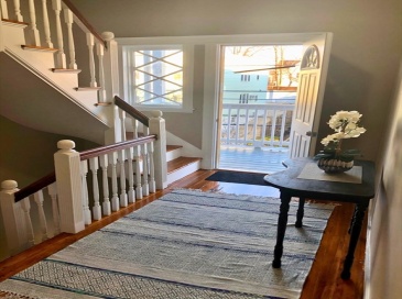98 Irving, Everett, Massachusetts, 3 Bedrooms Bedrooms, 5 Rooms Rooms,1 BathroomBathrooms,Residential Lease,For Rent,Irving,73547276
