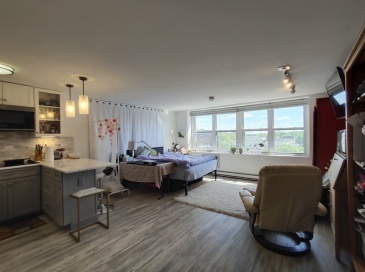 340 Main St., Melrose, Massachusetts, 2 Rooms Rooms,1 BathroomBathrooms,Residential Lease,For Rent,Main St.,73547315