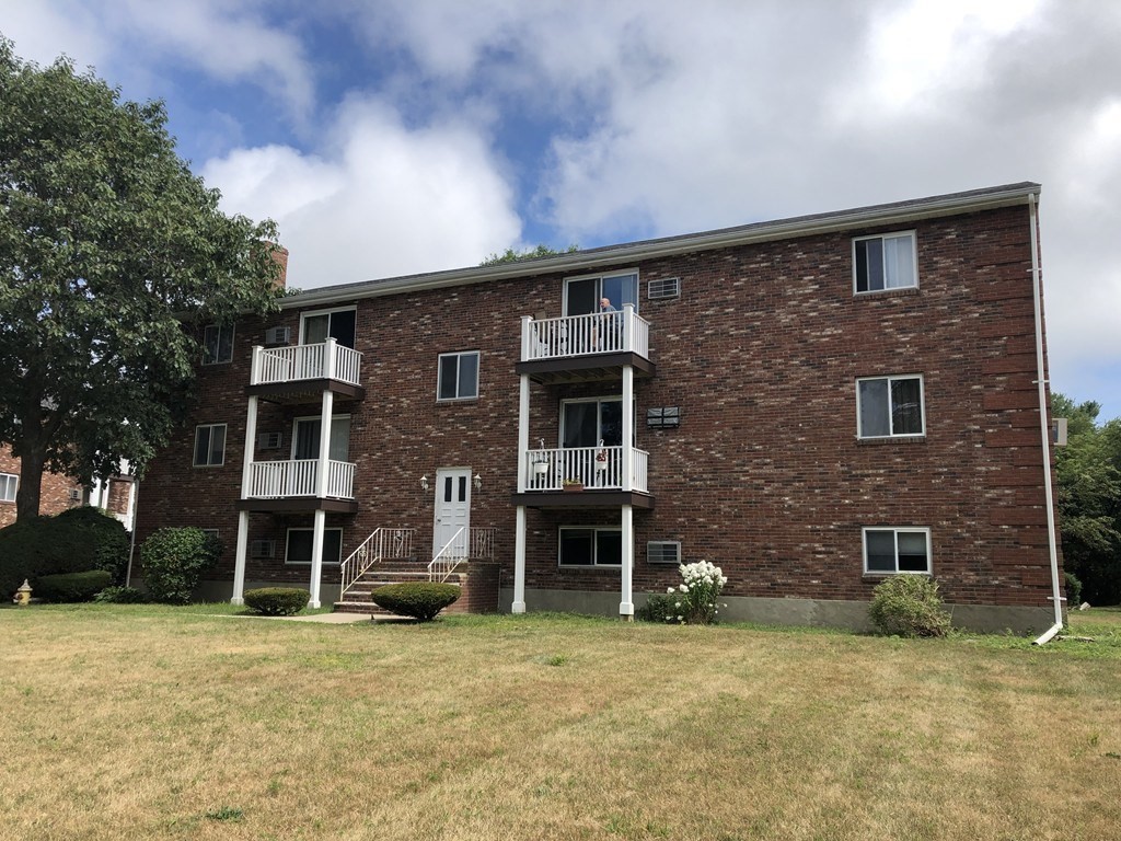 1801 Ocean St, Marshfield, Massachusetts, 1 Bedroom Bedrooms, 3 Rooms Rooms,1 BathroomBathrooms,Residential Lease,For Rent,Ocean St,73547106
