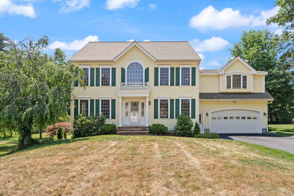 11 True Bean Way, Westford, Massachusetts, 4 Bedrooms Bedrooms, 9 Rooms Rooms,2.5 BathroomsBathrooms,Residential,For Sale,True Bean Way,73547090