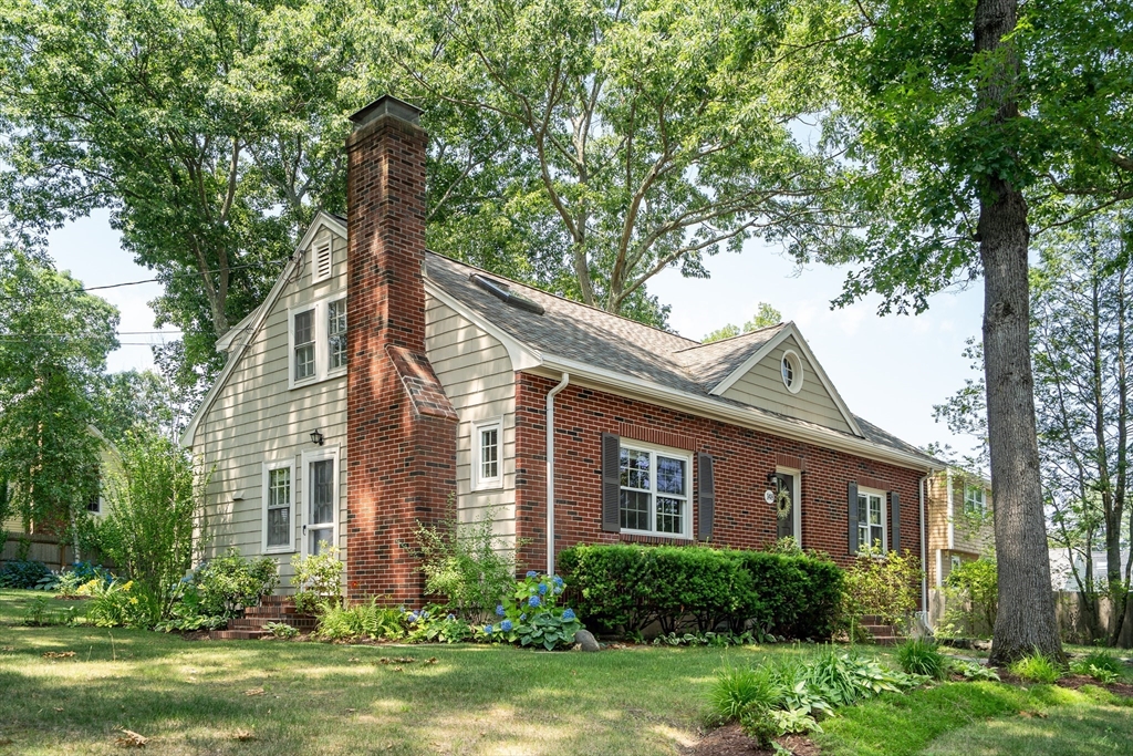 148 Cedar St, Lexington, Massachusetts, 4 Bedrooms Bedrooms, 7 Rooms Rooms,3 BathroomsBathrooms,Residential,For Sale,Cedar St,73547337