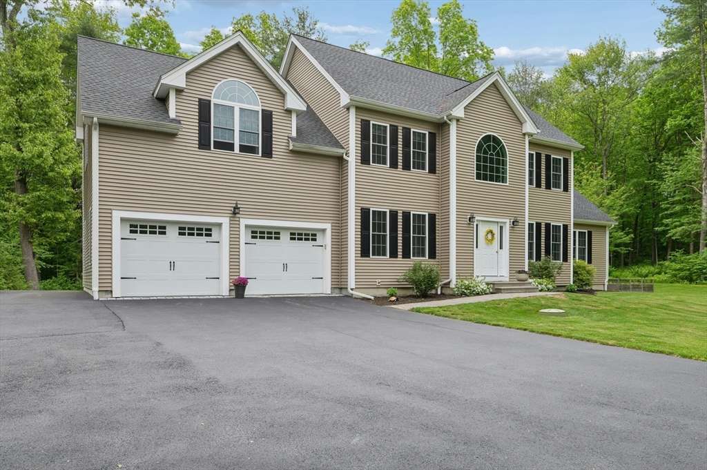 7 Whitetail Run, Auburn, Massachusetts, 4 Bedrooms Bedrooms, 8 Rooms Rooms,3 BathroomsBathrooms,Residential,For Sale,Whitetail Run,73547132