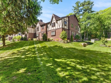 12 Royal Lake Dr, Braintree, Massachusetts, 3 Bedrooms Bedrooms, 6 Rooms Rooms,2 BathroomsBathrooms,Residential,For Sale,Royal Lake Dr,73547134