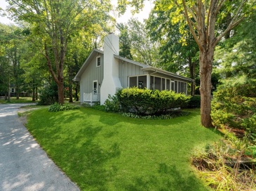8 Captain's Lane, Mattapoisett, Massachusetts, 3 Bedrooms Bedrooms, 5 Rooms Rooms,1 BathroomBathrooms,Residential,For Sale,Captain's Lane,73465321 8 Captain's Lane, Mattapoisett, Massachusetts, 3 Bedrooms Bedrooms, 5 Rooms Rooms,1 BathroomBathrooms,Residential,For Sale,Captain's Lane,73465321