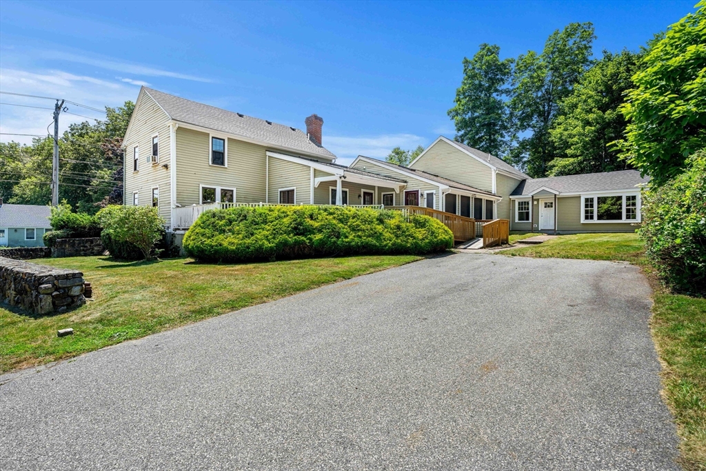 987 Broadway, Haverhill, Massachusetts, 3 Bedrooms Bedrooms, 7 Rooms Rooms,3.5 BathroomsBathrooms,Residential,For Sale,Broadway,73546489