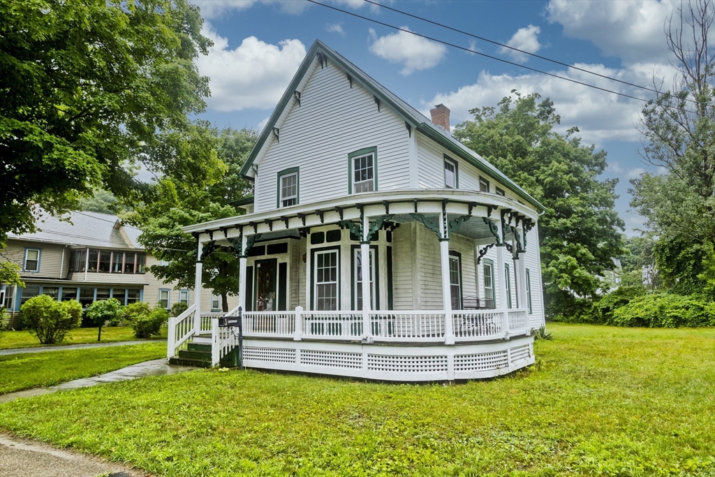 1075 Central St, Palmer, Massachusetts, 4 Bedrooms Bedrooms, 9 Rooms Rooms,2 BathroomsBathrooms,Residential,For Sale,Central St,73547165
