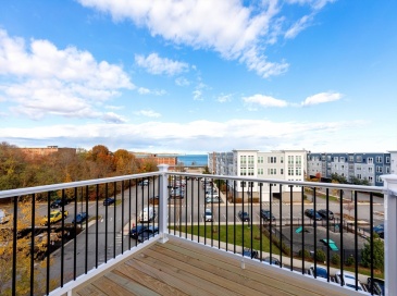 393 Court St, Plymouth, Massachusetts, 2 Bedrooms Bedrooms, 7 Rooms Rooms,1.5 BathroomsBathrooms,Residential,For Sale,Court St,73547125