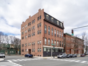 356-358 Main Street, Boston, Massachusetts, 1 Bedroom Bedrooms, 4 Rooms Rooms,1 BathroomBathrooms,Residential,For Sale,Main Street,73547047 356-358 Main Street, Boston, Massachusetts, 1 Bedroom Bedrooms, 4 Rooms Rooms,1 BathroomBathrooms,Residential,For Sale,Main Street,73547047