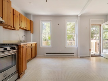 3 Beckler Ave, Boston, Massachusetts, 3 Bedrooms Bedrooms, 8 Rooms Rooms,2.5 BathroomsBathrooms,Residential Income,For Sale,Beckler Ave,73537230