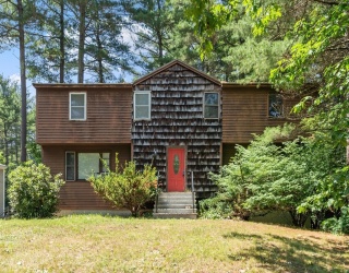 196 Hayden Rd, Groton, Massachusetts, 2 Bedrooms Bedrooms, 8 Rooms Rooms,1.5 BathroomsBathrooms,Residential,For Sale,Hayden Rd,73547182