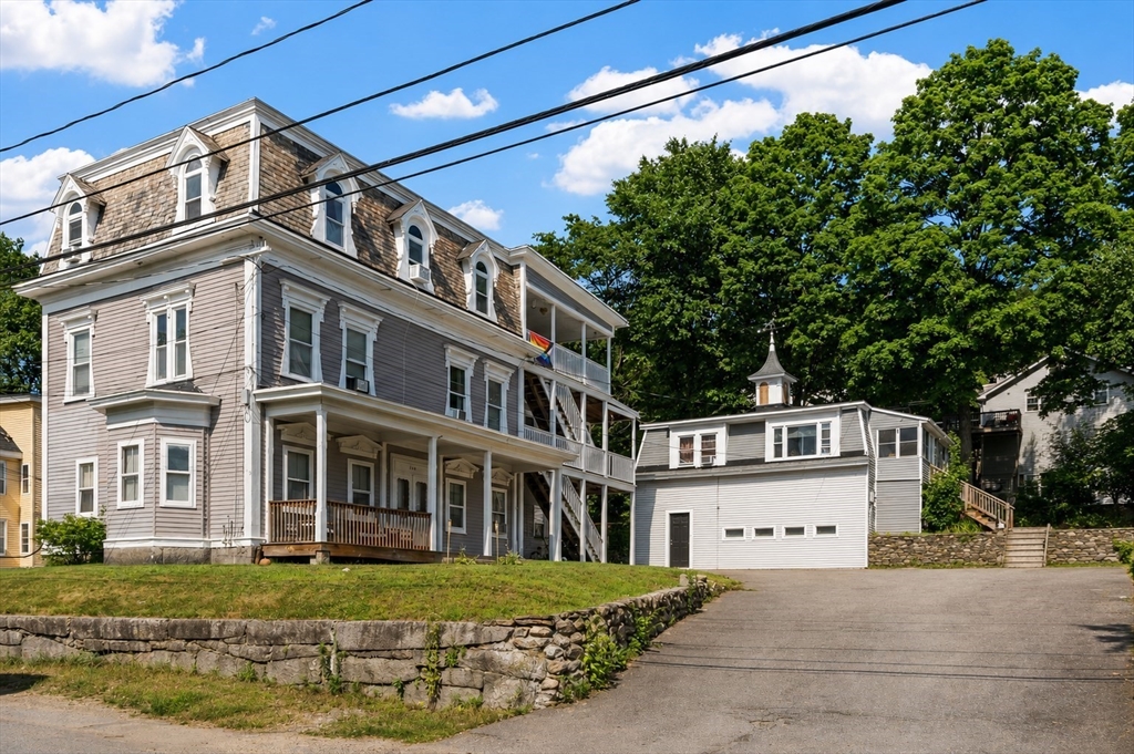 149 High St, Fitchburg, Massachusetts, 11 Bedrooms Bedrooms, 20 Rooms Rooms,4 BathroomsBathrooms,Residential Income,For Sale,High St,73547206