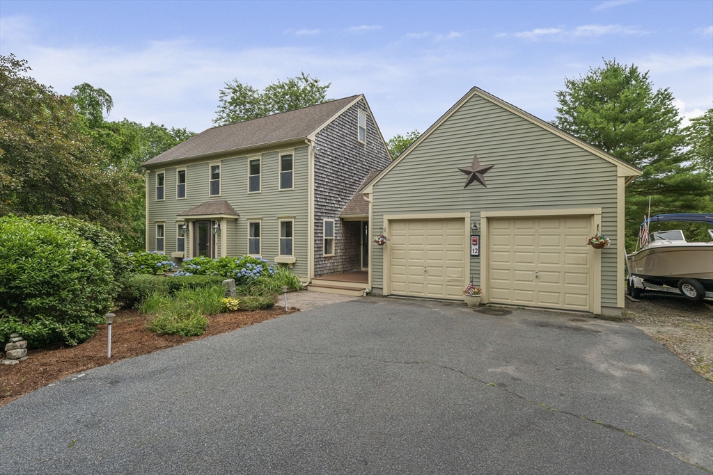 12 Hillcrest Rd, Kingston, Massachusetts, 3 Bedrooms Bedrooms, 8 Rooms Rooms,2 BathroomsBathrooms,Residential,For Sale,Hillcrest Rd,73546694