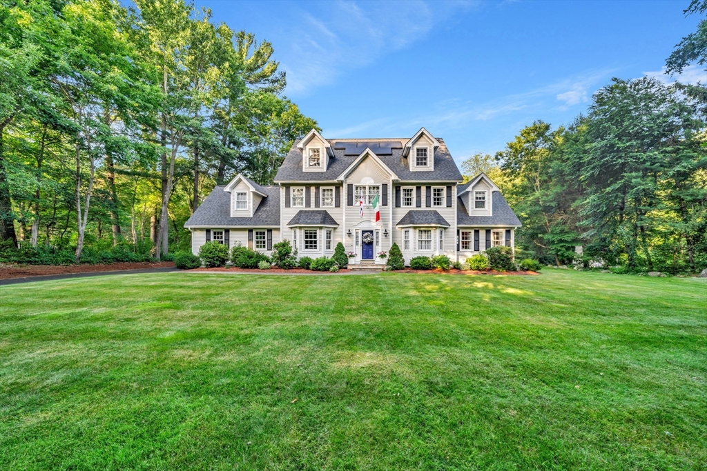158 Forest St, North Andover, Massachusetts, 4 Bedrooms Bedrooms, 9 Rooms Rooms,3.5 BathroomsBathrooms,Residential,For Sale,Forest St,73547231