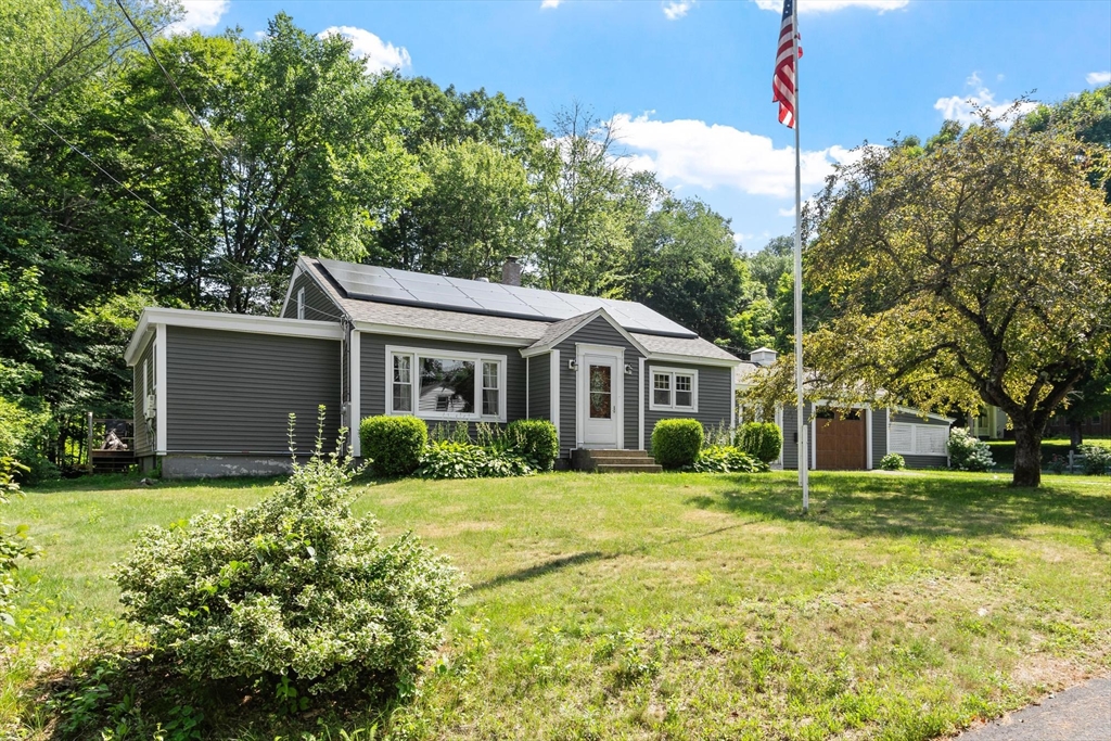 123 Congress St, Orange, Massachusetts, 4 Bedrooms Bedrooms, 8 Rooms Rooms,2 BathroomsBathrooms,Residential,For Sale,Congress St,73547232
